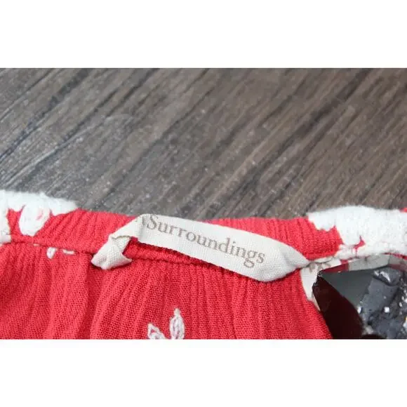 Soft Surroundings XS Red White Embroidered Floral Off Shoulder Blouse Petite - Picture 5 of 5